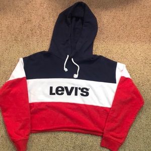 Levi’s Cropped Sweatshirt